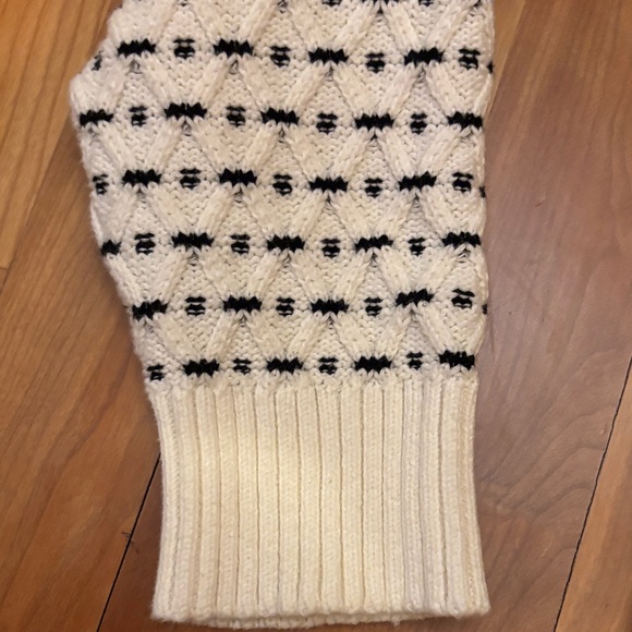 Sunoco Paris Women's White and Black Cardigan Sweater - Picture 4 of 8